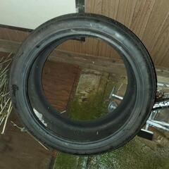 新品未使用 19インチ タイヤ 245 40 2本の画像