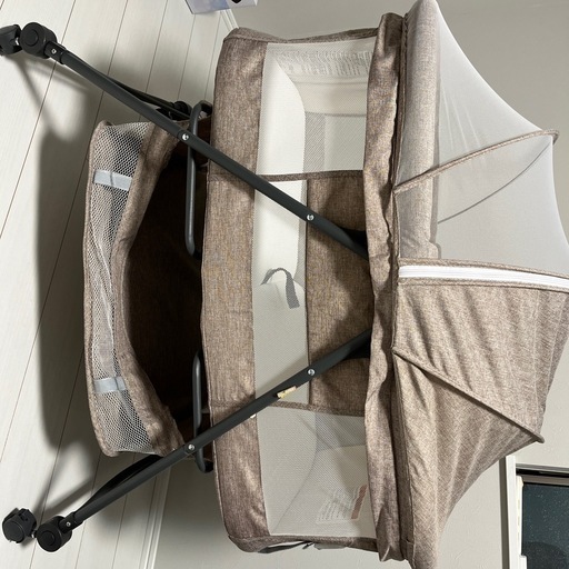 ベビーベッド　美品　ubravoo
