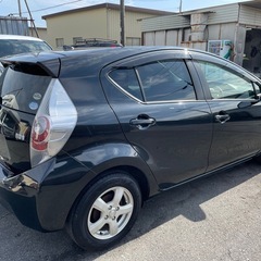 車検２年付き トヨタアクアLの画像