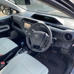 車検２年付き トヨタアクアLの画像