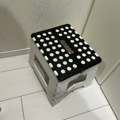 折りたたみ踏み台２つの画像