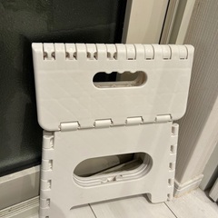 折りたたみ踏み台２つの画像