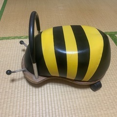 wheely bug ウィリーバグS  蜂　
室内用遊具 
