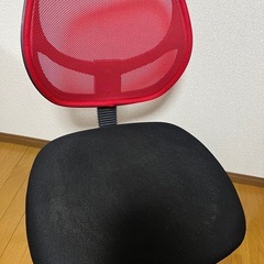 事務用回転椅子(赤) ※11月末までの画像