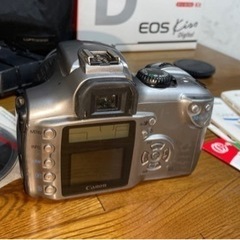 キャノン　EOS KISS オプション広角レンズ(EF-S 18-55)付きの画像
