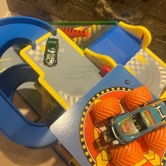 輸入　ミニカー　パーキング　子供　おもちゃの画像