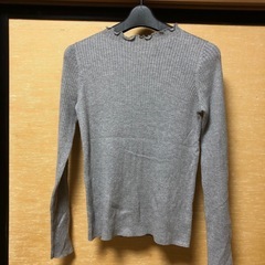 ユニクロカットソーラメグレー