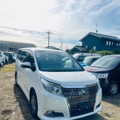 平栄27 年トヨタ エスクァイア 距離　93,000KM