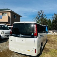 平栄27 年トヨタ エスクァイア 距離　93,000KMの画像