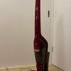 Electrolux エルゴラピード コードレス掃除機 赤