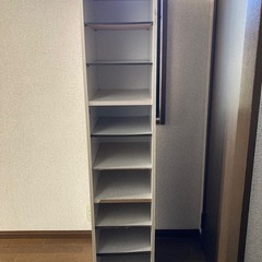 商談中　無料です　白い可動式の棚　