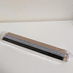 【新品未使用】貼るフェルトボード 33×5×1cm 6枚入り 押しピン25本付き 伝言板の画像