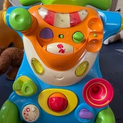 乗ったり押したりできます