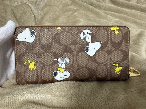 新品 COACH コーチ長財布 スヌーピー ウッドストック レディースCE705