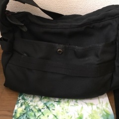 ★ショルダーバッグ★ポケットが沢山あって便利です★の画像