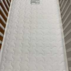 ブーリ バイロン　コット　3in1 ホワイト スプリング入りマットレスの画像