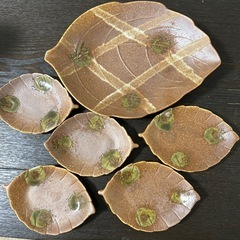 木の葉型お皿　　大小