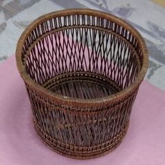 籐のかご