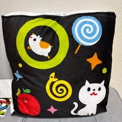 ★新品★　しましまぐるぐる　クッションの画像