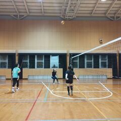 福岡市西区で活動しているバレーボールチームです。 - スポーツ