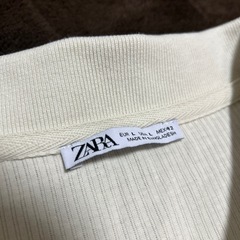ZARA 白Tシャツの画像