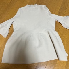 ニットトップス