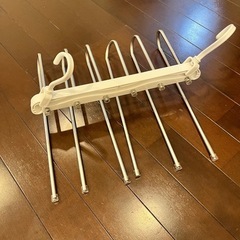 スラックスハンガーの画像