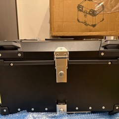 80L バイク用リアボックス アルミ製品 バイクケース 手袋付き...