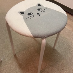 IKEAスツール4つ