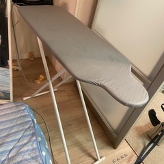 [美品] アイロン台
