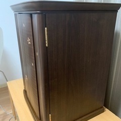美品　花柄仏壇の画像