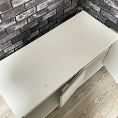 テレビ台 白 32インチサイズ キャスター付きの画像
