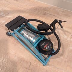 空気入れ　コンパクトサイズ　ケース付き