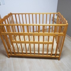 ベビーベッド　　yamatoya
