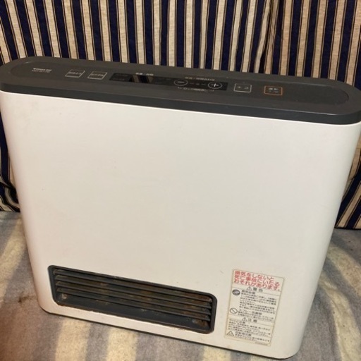 【T1】ガスファンヒーター　 13A 140−5772