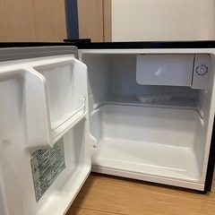 ミニ冷蔵庫　simplus 1ドア冷蔵庫 46L ダークウッドの画像