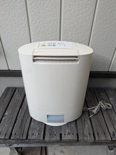 部屋干し　衣類乾燥除湿機　結露防止