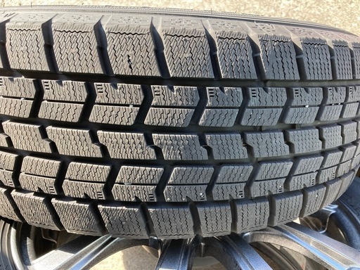 スタッドレスタイヤ195/65R15