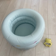 子供用　お風呂、温度計、浮き輪の画像