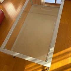 「値下げしました！」2000円→1000円！古風なガラスのローテーブルですの画像