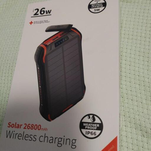 新品未使用ワイヤレス充電ソーラーモバイルバッテリー