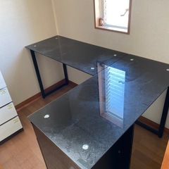 ガラスL字テーブル