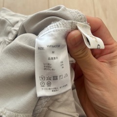 ベージュ　パンツの画像