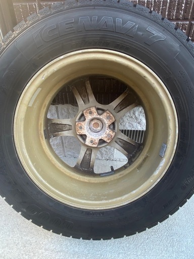 11/10まで出品。215/65/R16 グッドイヤーICE NAVI(アイスナビ) 7