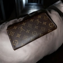 ルイヴィトン ポルトフォイユ サラ モノグラム 長財布の画像