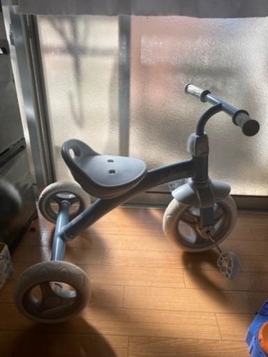 三輪車　子供用