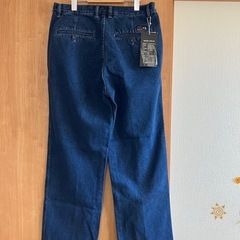 新品ジーンズの画像