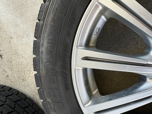 【取引完了】アクア　スタッドレスタイヤ　アルミホイール付き　185/60R/15 スタッドレス　185-60-15
