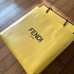 FENDI フェンディ　ピーカーブー　大きいサイズ