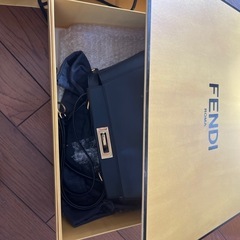 FENDI フェンディ　ピーカーブー　大きいサイズの画像